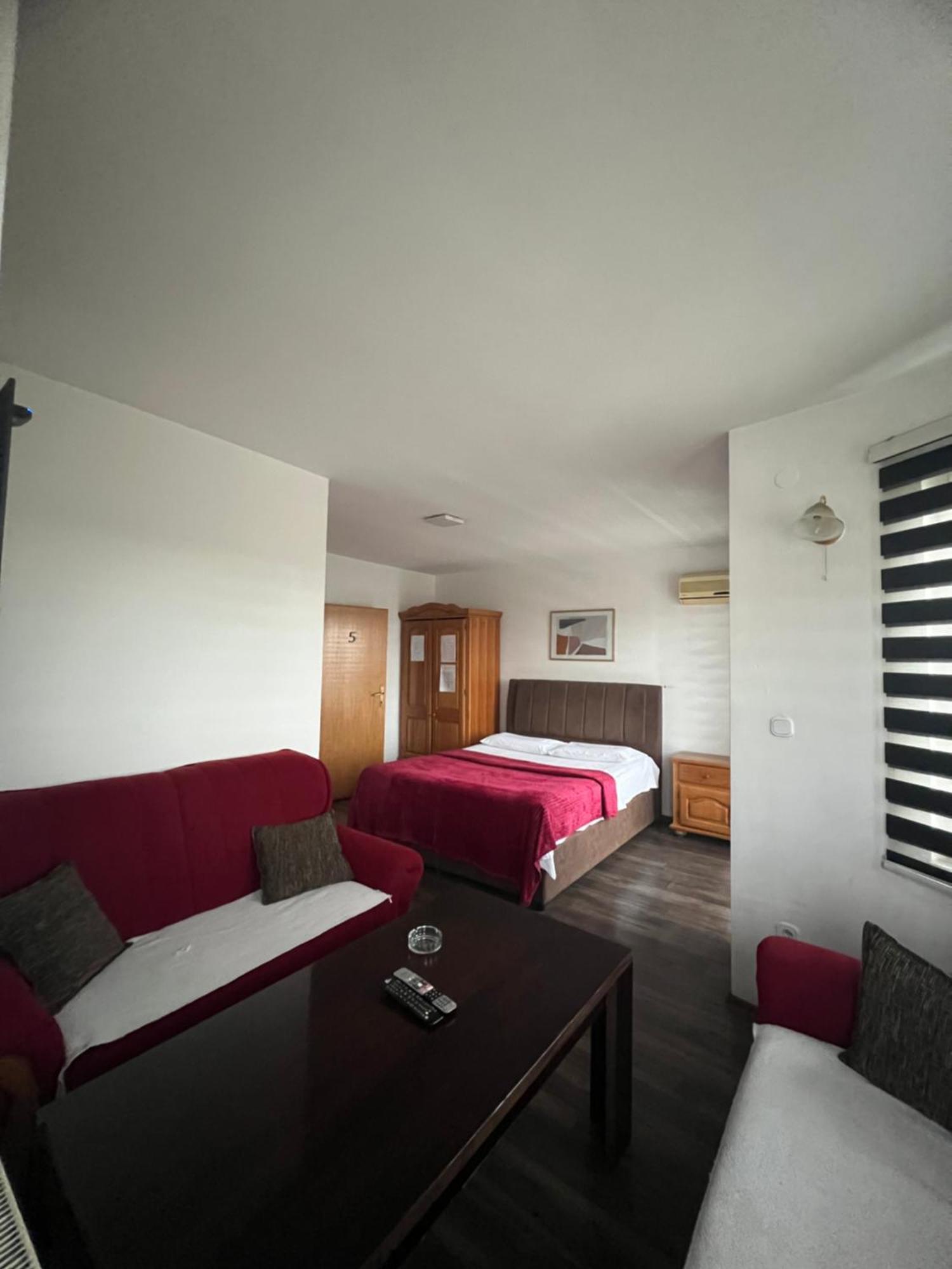Prenociste Samir Hotel Gradacac Exterior foto